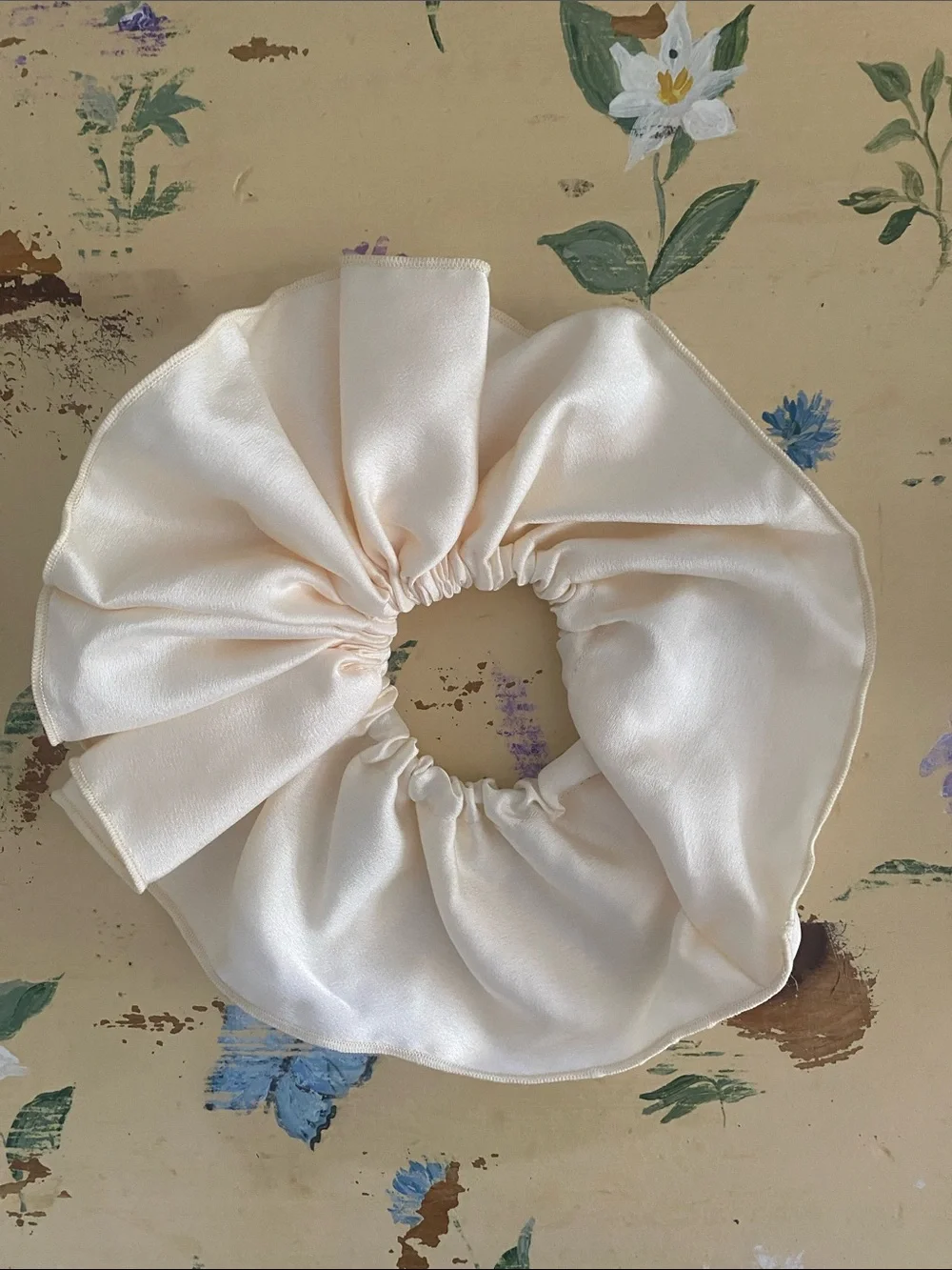 Oversize Satin Scrunchie Trio